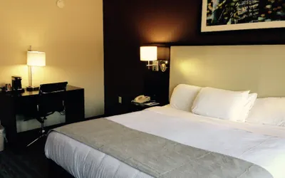 Photo 3 - Cherokee Grand Hotel