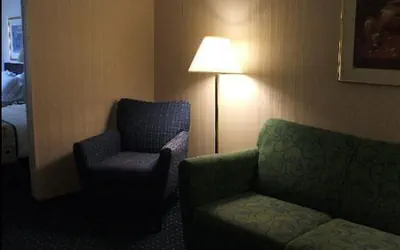 Photo 4 - Kings Inn & Suites Mason