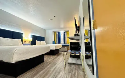 Photo 4 - Microtel Inn by Wyndham Gallup