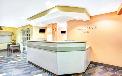 Photo 3 - Microtel Inn by Wyndham Newport News Airport