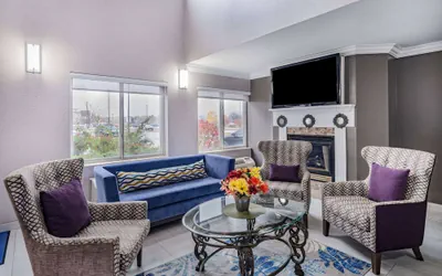 Photo 4 - Baymont by Wyndham Gurnee