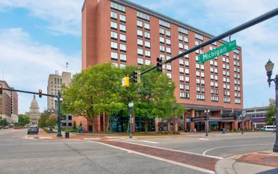 Photo 2 - DoubleTree by Hilton Lansing