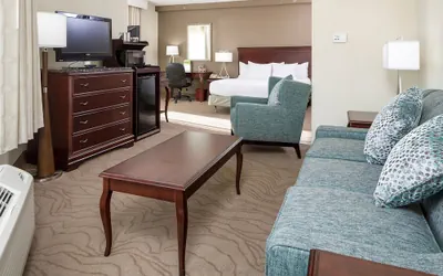 Photo 4 - DoubleTree by Hilton Boston - Milford