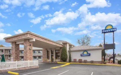 Photo 2 - Days Inn by Wyndham Grand Junction
