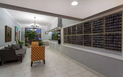 Photo 3 - Howard Johnson by Wyndham Waukegan Great Lakes