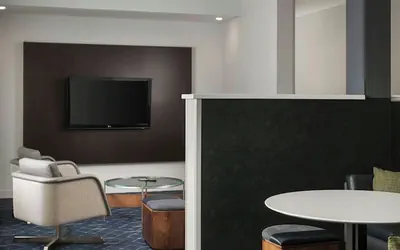 Photo 4 - Courtyard by Marriott Dallas-Fort Worth/Bedford