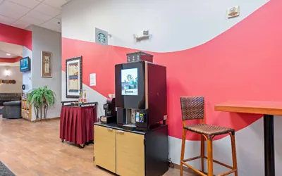 Photo 4 - Ramada by Wyndham Sioux Falls Airport-Waterpark & Event Ctr