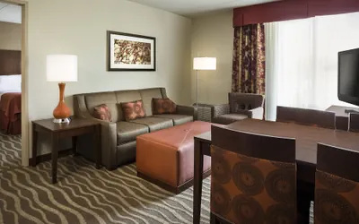 Photo 5 - Holiday Inn Hotel & Suites Des Moines - Northwest by IHG
