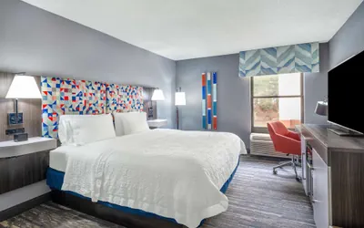 Photo 4 - Hampton Inn Sanford