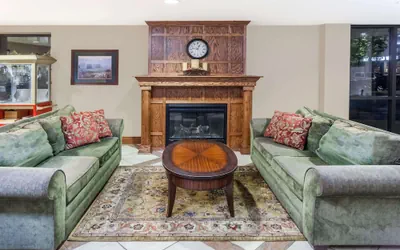 Photo 3 - Baymont by Wyndham Elkhart
