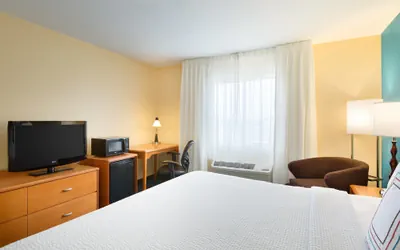 Photo 5 - SureStay by Best Western Bismarck