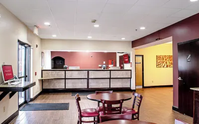 Photo 3 - Red Roof Inn & Suites Middletown - Franklin