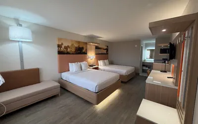 Photo 5 - Days Inn by Wyndham Granbury