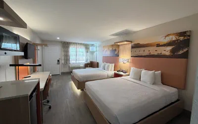 Photo 4 - Days Inn by Wyndham Granbury