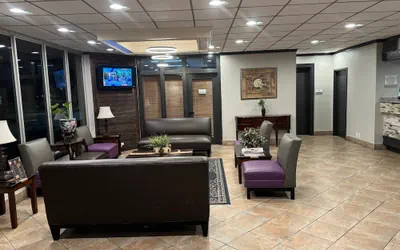Photo 5 - Clarion Inn & Suites Dothan South
