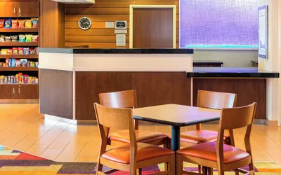 Photo 2 - Fairfield Inn by Marriott Muncie