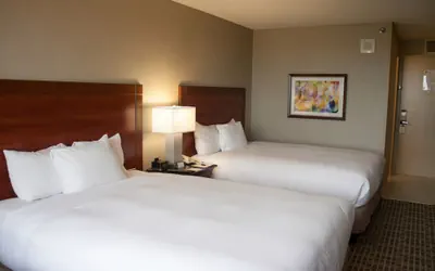 Photo 4 - DoubleTree by Hilton Kansas City - Overland Park
