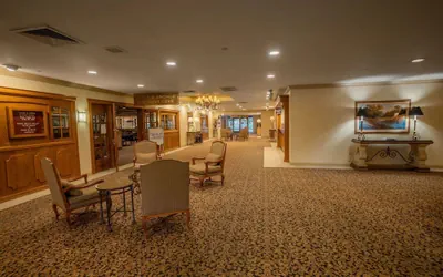 Photo 3 - Piccadilly Inn Airport
