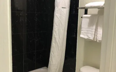 Photo 5 - Travelodge by Wyndham Fort Myers/Cape Coral