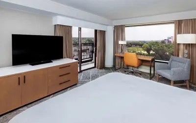 Photo 5 - DoubleTree by Hilton Tulsa - Warren Place