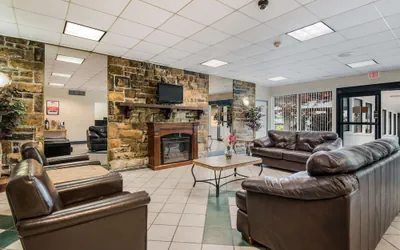 Photo 4 - Econo Lodge Inn & Suites Chambersburg Central