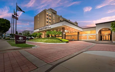 Photo 2 - Doubletree by Hilton Whittier Los Angeles