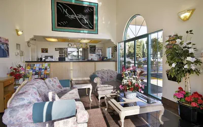 Photo 2 - Days Inn by Wyndham Riverside Tyler Mall