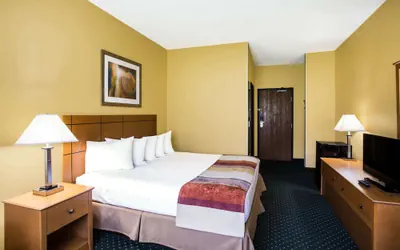 Photo 3 - Baymont by Wyndham Helena