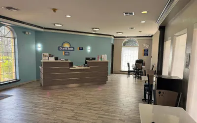Photo 5 - Days Inn by Wyndham Georgetown