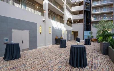 Photo 5 - Embassy Suites by Hilton Seattle Bellevue