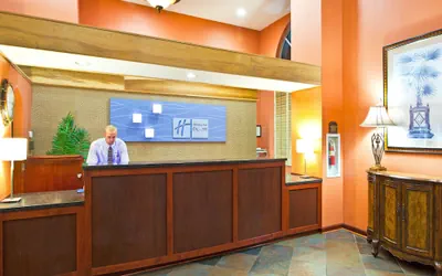 Photo 4 - Holiday Inn Express Clearwater East - Icot Center by IHG