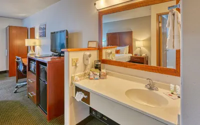 Photo 3 - Yellowstone River Inn & Suites