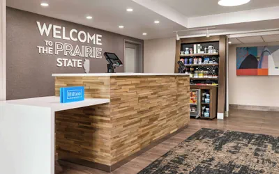 Photo 5 - Hampton Inn Chicago-O'Hare International Airport