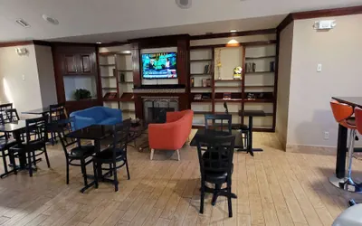 Photo 4 - Quality Inn & Suites Columbia I-70