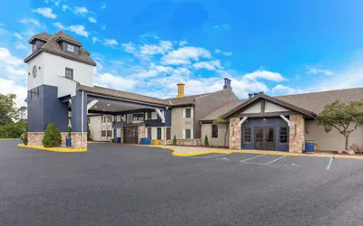 Photo 2 - Wingate by Wyndham South Bend/Notre Dame