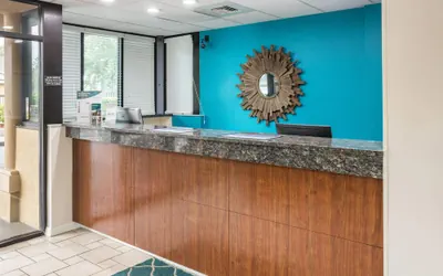Photo 3 - Econo Lodge Palm Coast Central