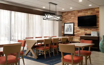 Photo 3 - Hampton Inn Fairfax City