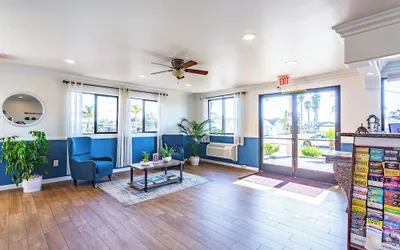 Photo 2 - Aloha Inn