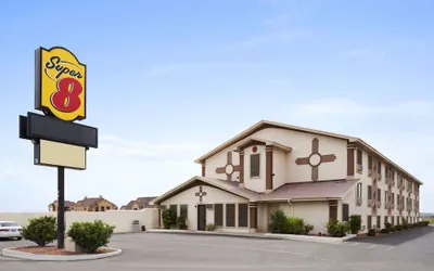 Photo 2 - Super 8 by Wyndham Carlsbad