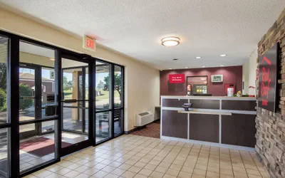 Photo 5 - Red Roof Inn Shelbyville