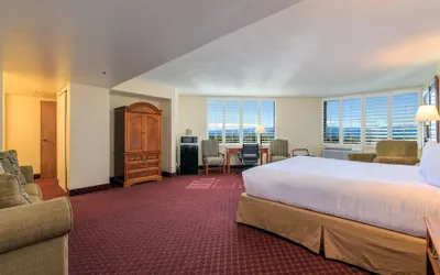 Photo 2 - Grand Vista Hotel