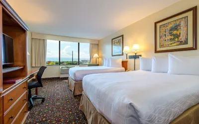 Photo 5 - Grand Vista Hotel