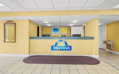 Photo 3 - Days Inn by Wyndham Salem