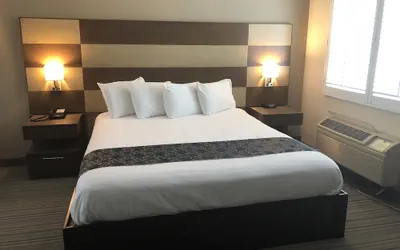 Photo 3 - Good Living Inn