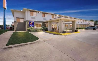 Photo 2 - Comfort Inn Marion