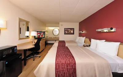 Photo 2 - Red Roof Inn Detroit - Warren