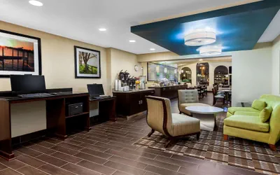 Photo 3 - La Quinta Inn by Wyndham Sandusky near Cedar Point