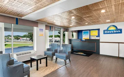 Photo 3 - Days Inn by Wyndham Seneca / Clemson Area