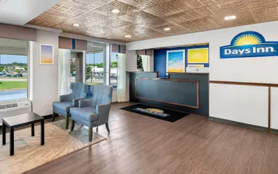 Photo 5 - Days Inn by Wyndham Seneca / Clemson Area