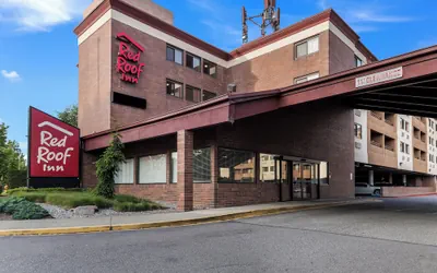 Photo 2 - Red Roof Inn Seattle Airport - SEATAC